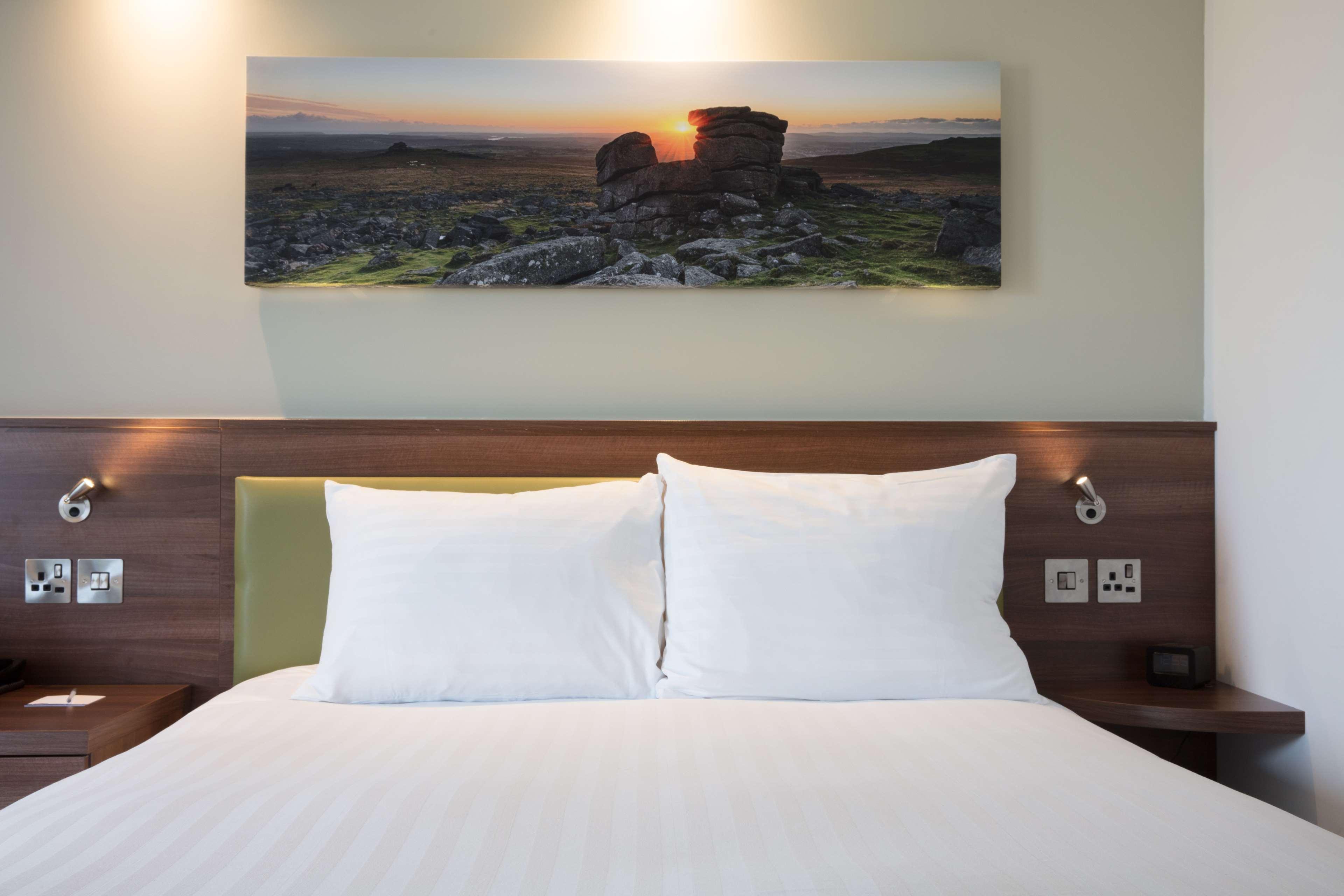 Hampton By Hilton Exeter Airport Hotell Woodbury Eksteriør bilde