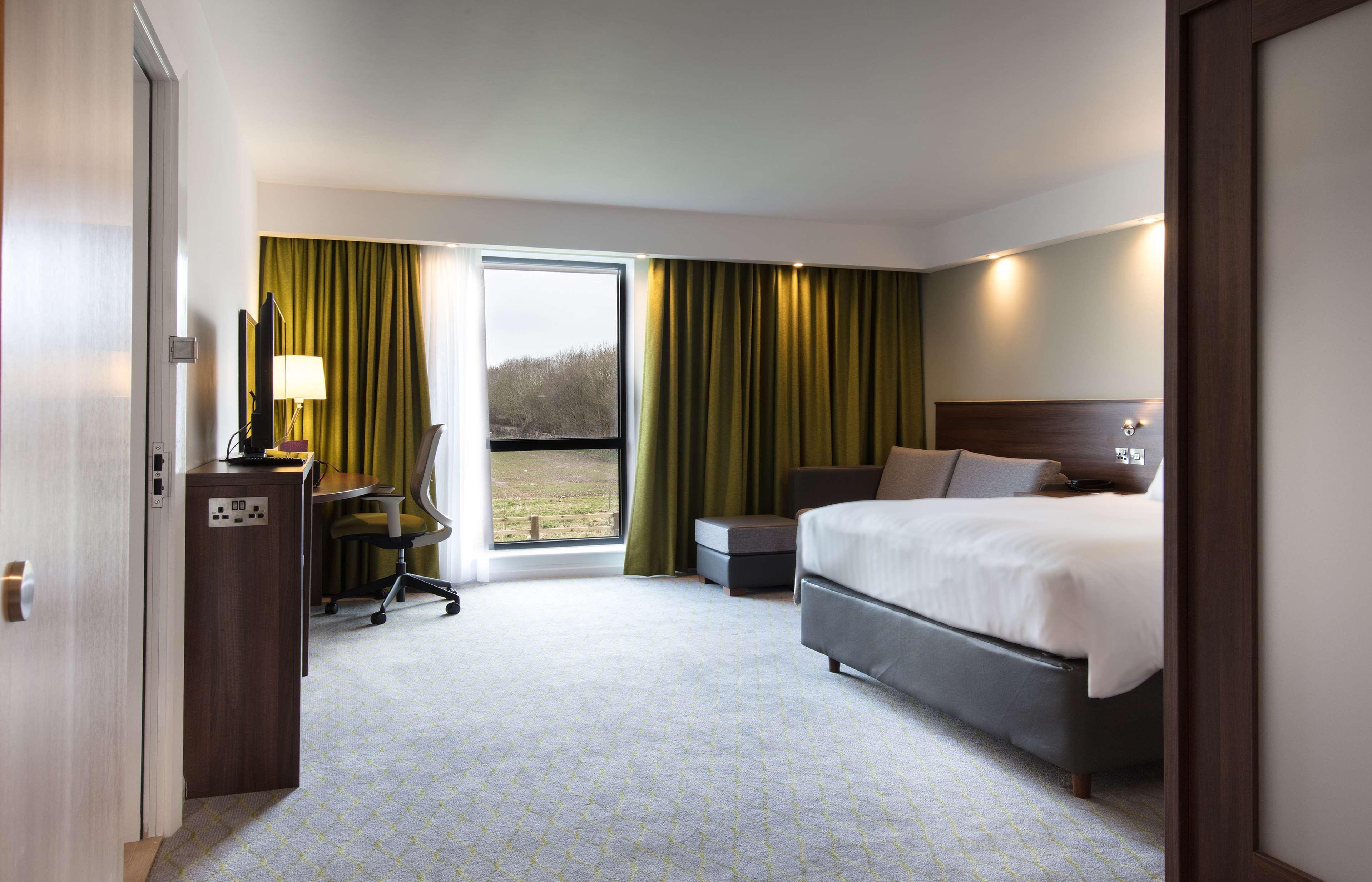 Hampton By Hilton Exeter Airport Hotell Woodbury Eksteriør bilde