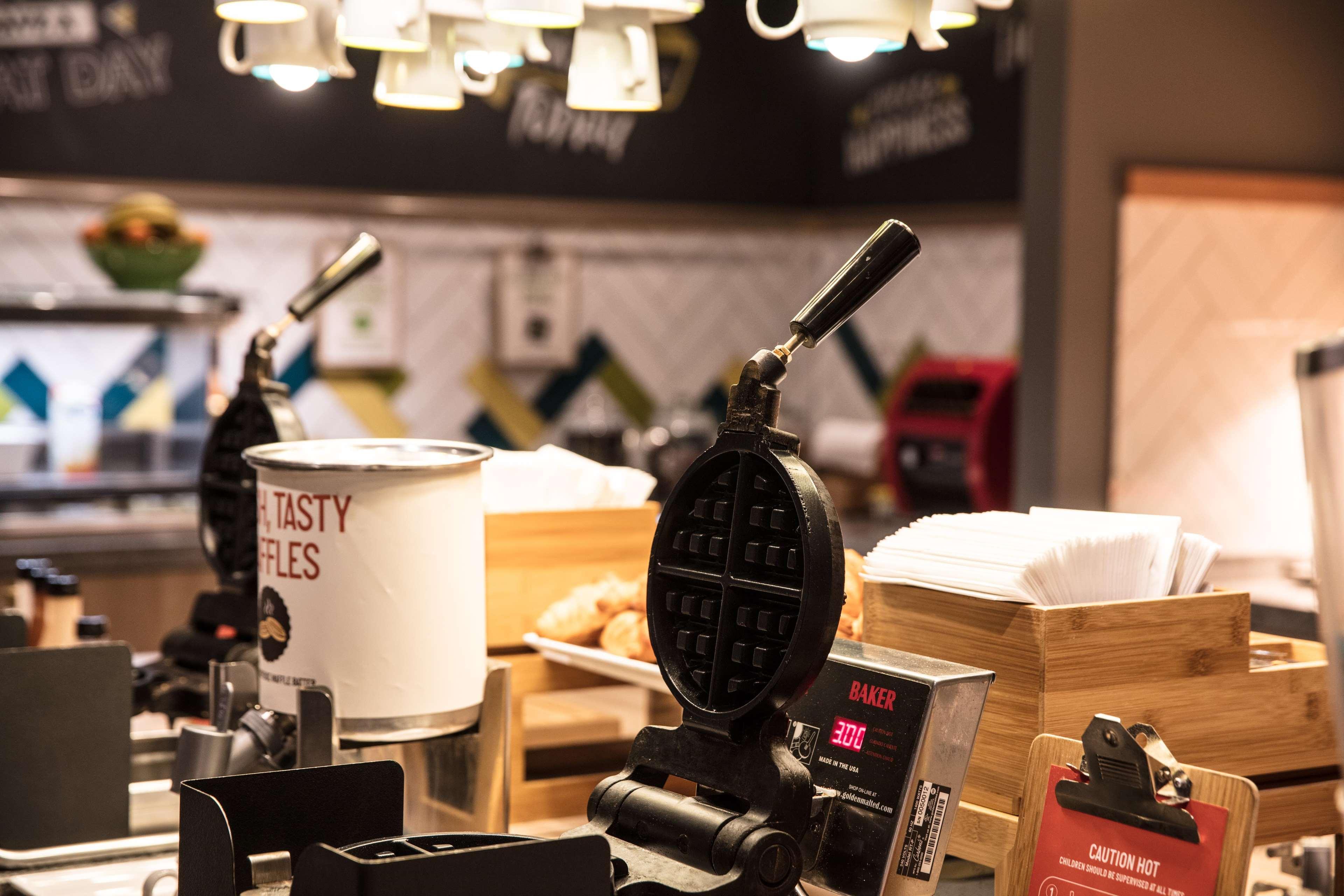 Hampton By Hilton Exeter Airport Hotell Woodbury Eksteriør bilde