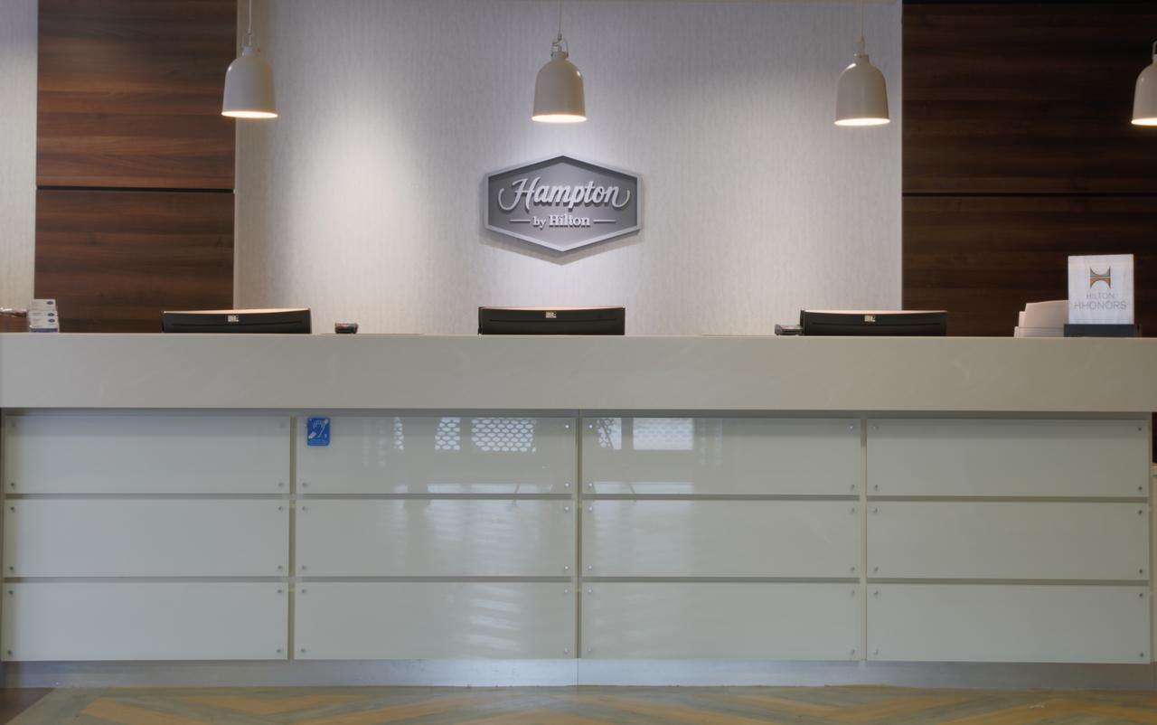 Hampton By Hilton Exeter Airport Hotell Woodbury Eksteriør bilde