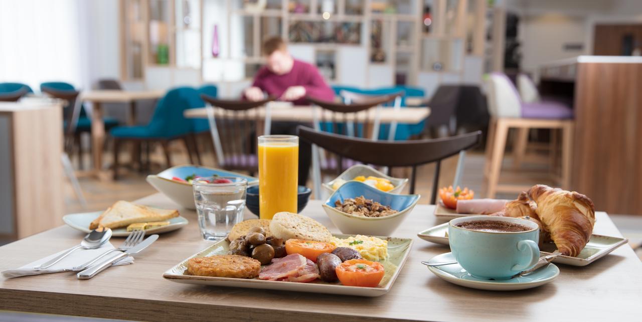 Hampton By Hilton Exeter Airport Hotell Woodbury Eksteriør bilde